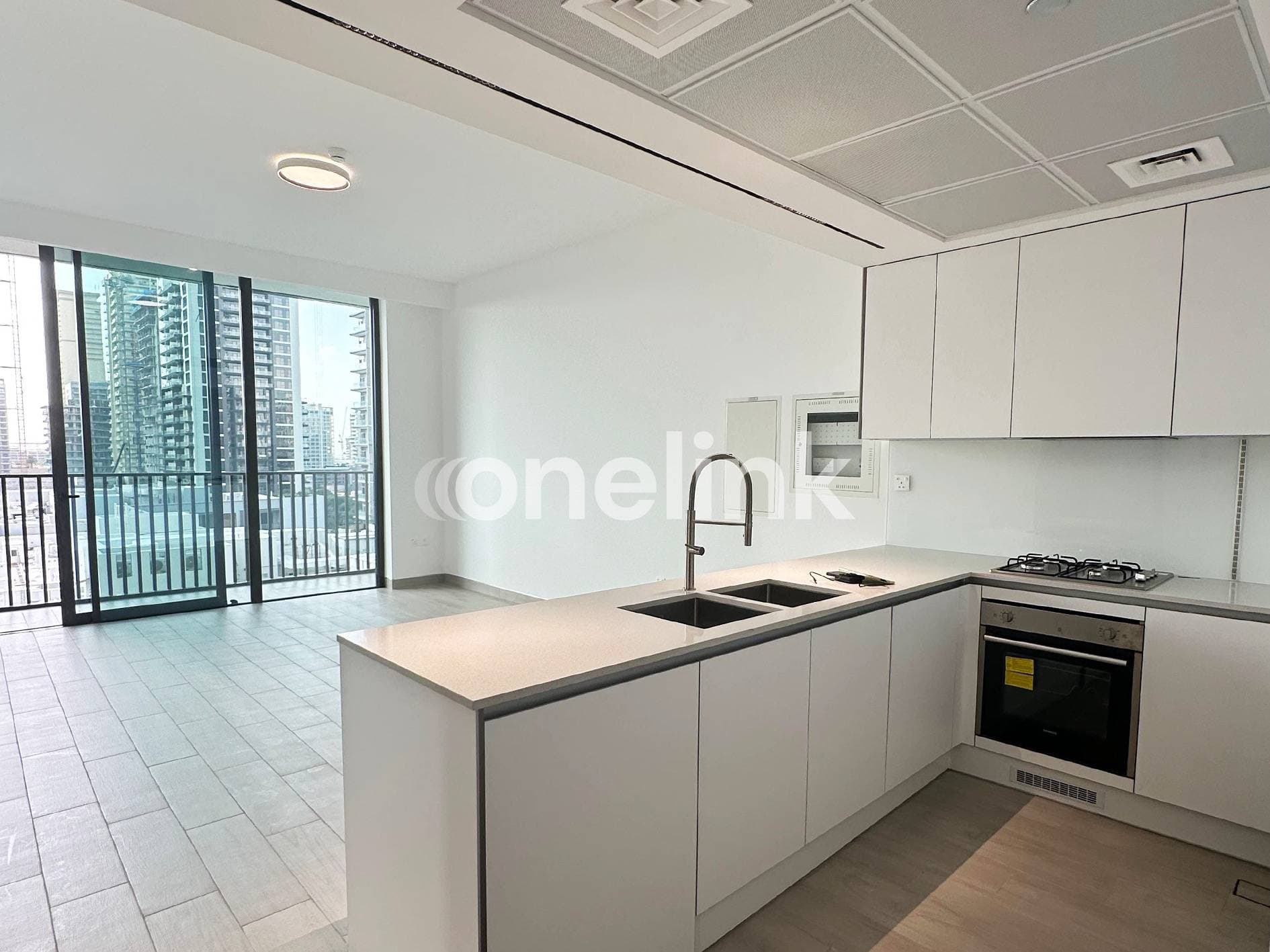 3-Bedroom Apartment for Rent | Unfurnished | Smart Investment — photo 2