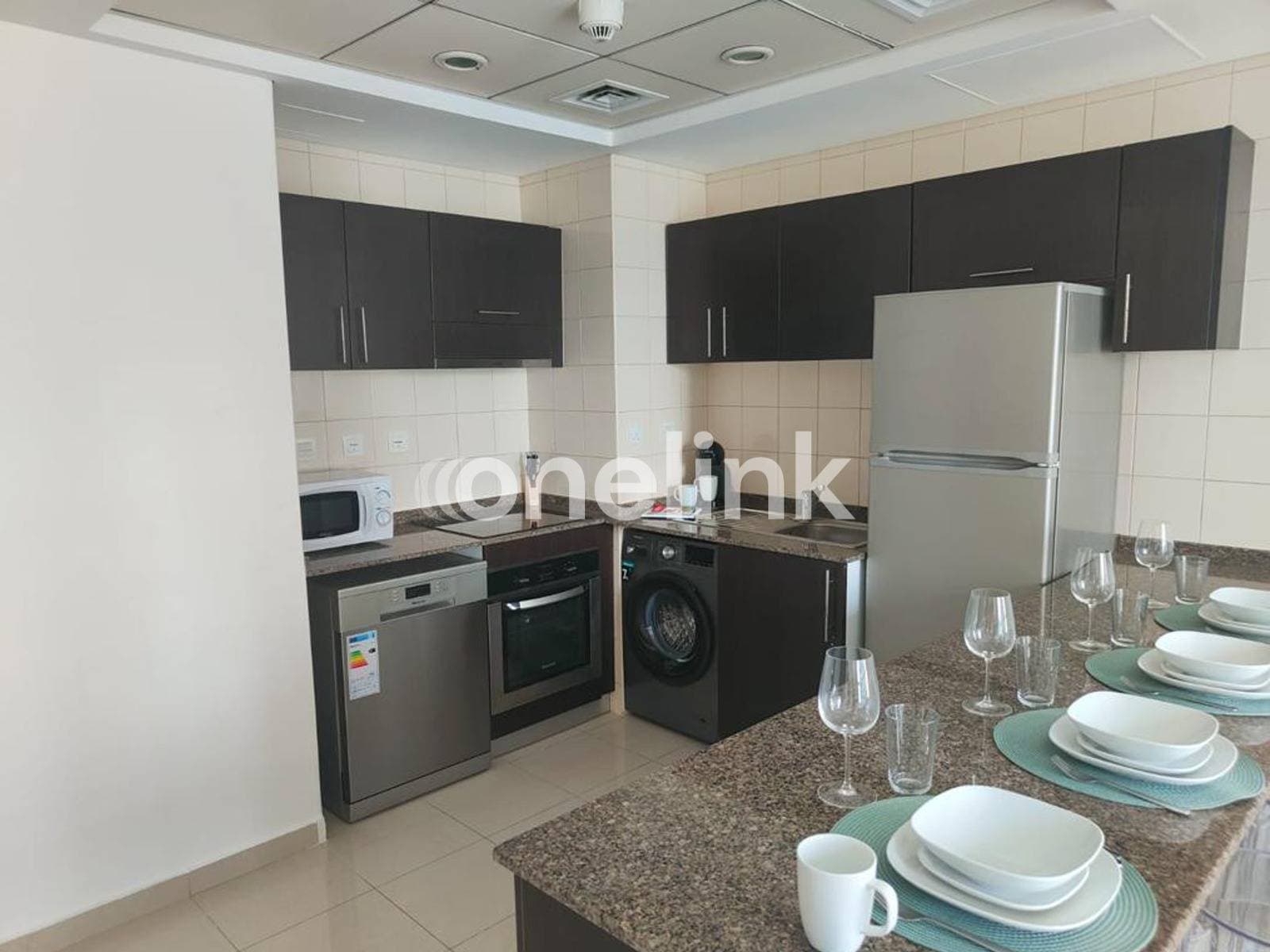 FULLY FURNISHED | HIGH FLOOR | MARINA VIEW | PRIME LOCATION — photo 4