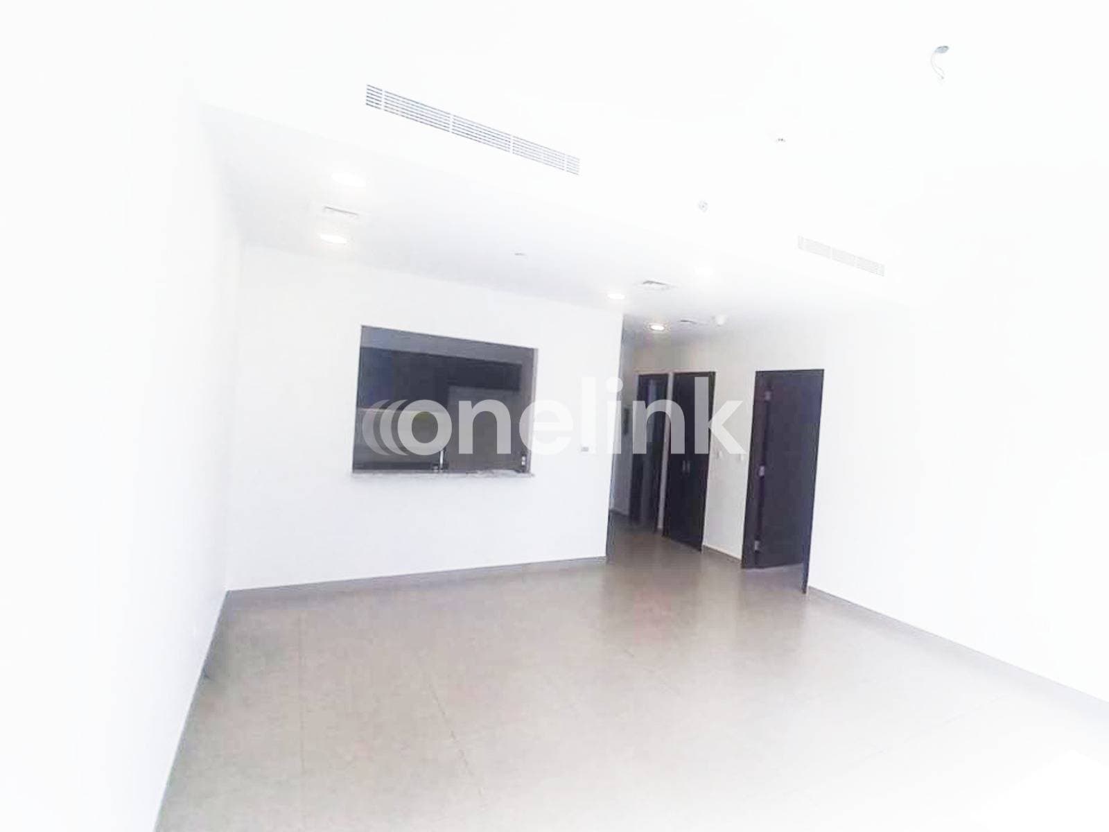 1BR | VACANT | UNFURNISHED | WITH BALCONY — photo 2