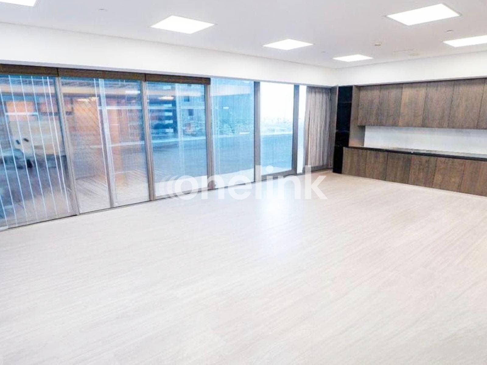 COMMERCIAL OFFICE FOR RENT | FULLY FITTED AND CORNER  — photo 3
