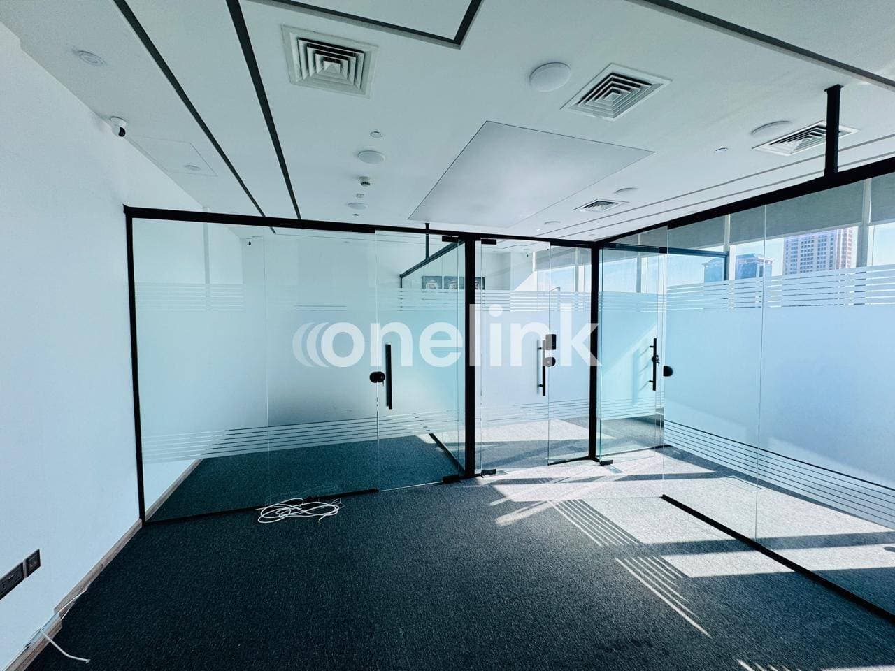 Commercial for Rent | Fully Fitted | Unfurnished | Upgraded — photo 2