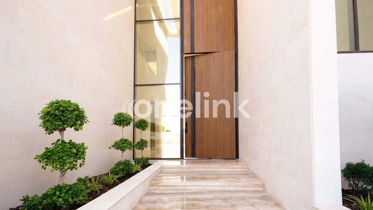 6-BR Stone Covered Luxury Villa | Fully Upgraded | Built In Elevator — photo 4