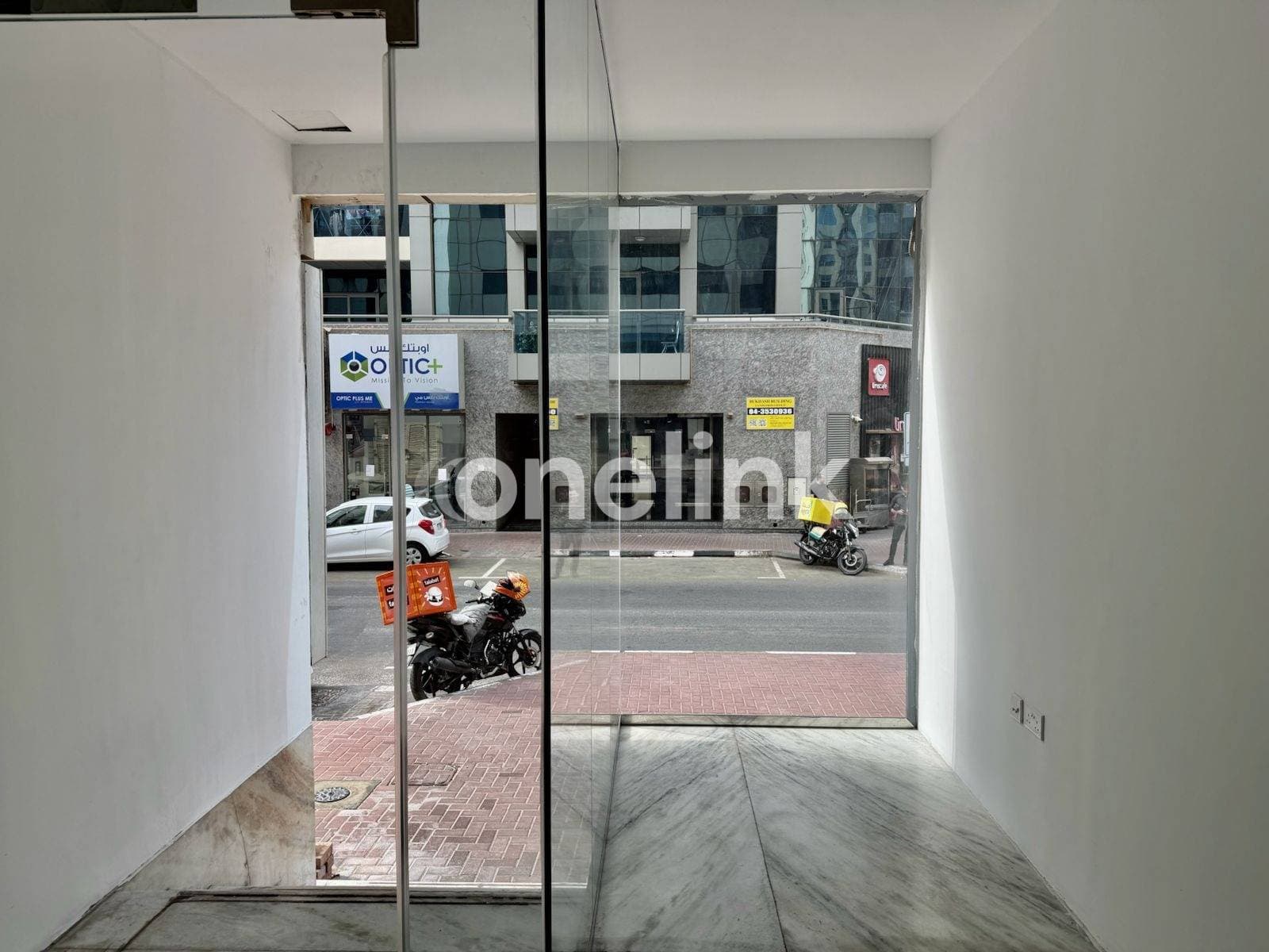 Retail Shop for Rent | Prime Commercial Location | Chiller Free | 1 Parking, photo 3