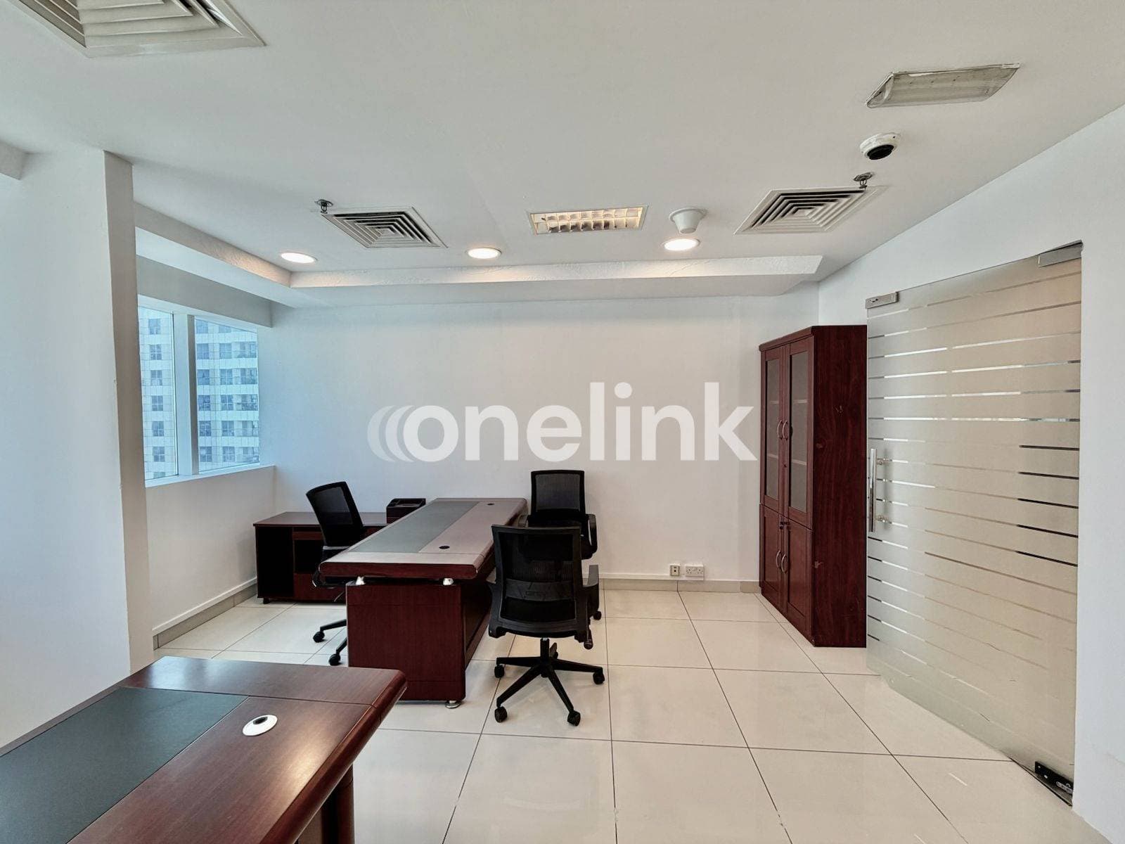 Semi-Furnished Office | Panoramic View | Chiller Free, photo 3