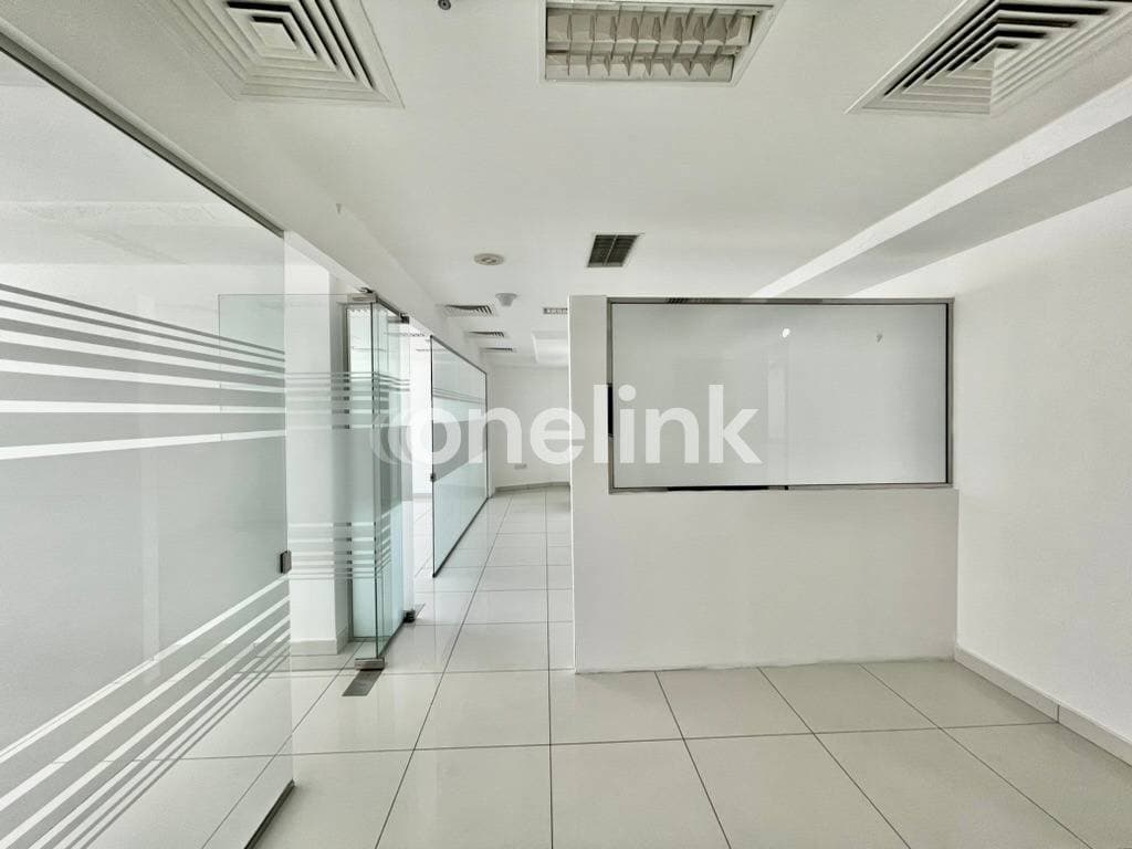 Semi-Furnished Office for Rent | Panoramic View | Yes Business Tower, photo 2
