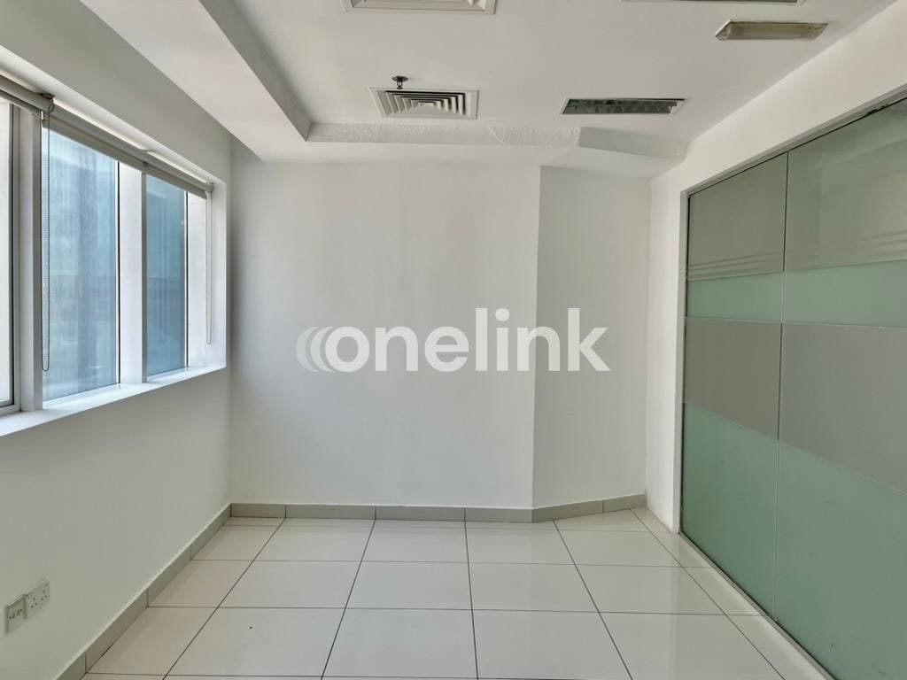 Semi-Furnished Office for Rent | Panoramic View | Yes Business Tower, photo 5