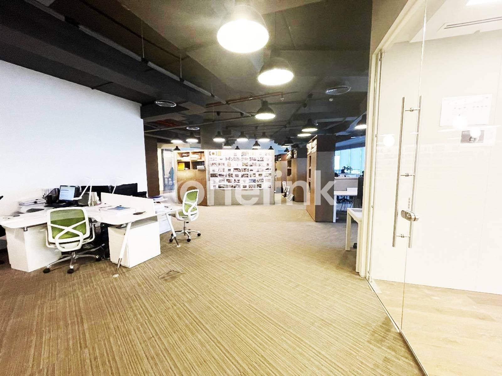 Exclusive | Office for Resale | I Rise Tower | Vacant | 6 Parking Spaces, photo 2